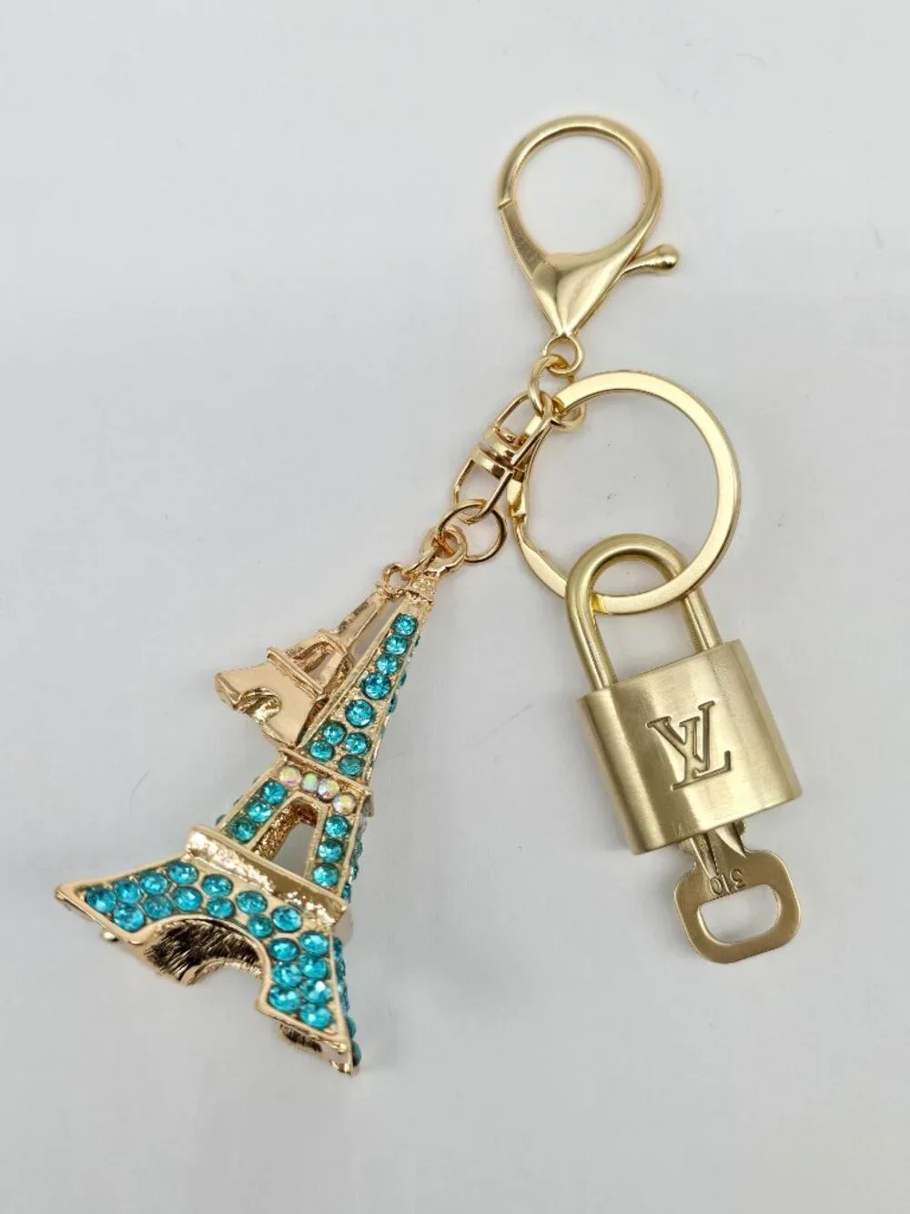 Authentic Louis Vuitton Gold Padlock 🔑 Unbranded Eiffel Tower Keychain Charm
